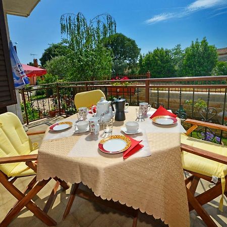 Apartment Kuki Пореч Екстериор снимка