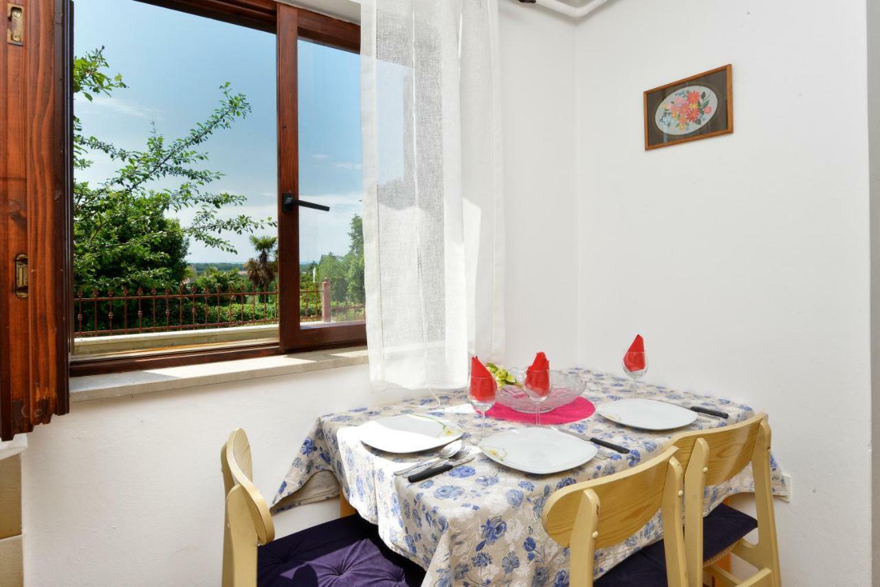 Apartment Kuki Пореч Екстериор снимка