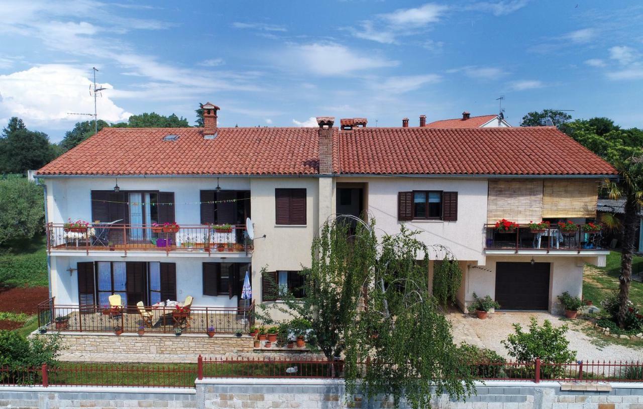 Apartment Kuki Пореч Екстериор снимка