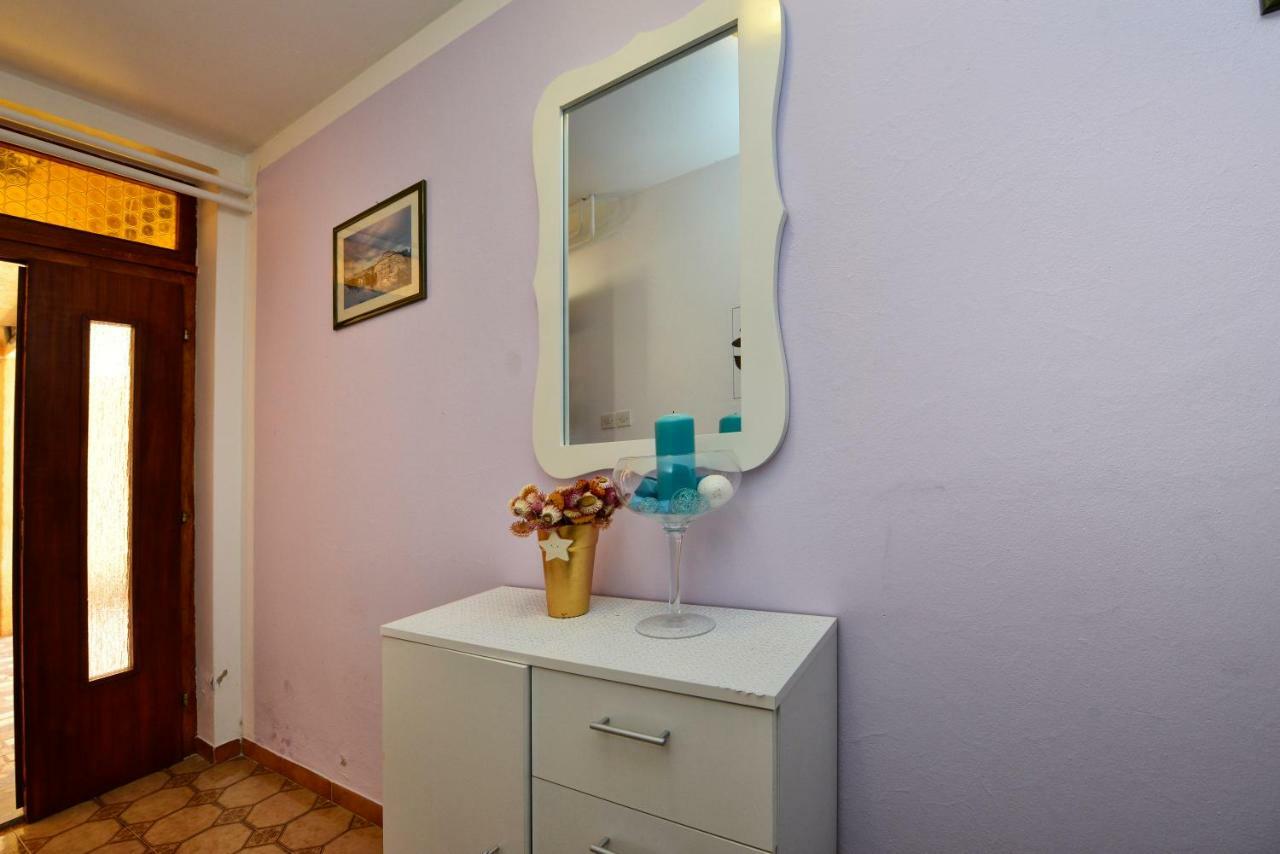Apartment Kuki Пореч Екстериор снимка
