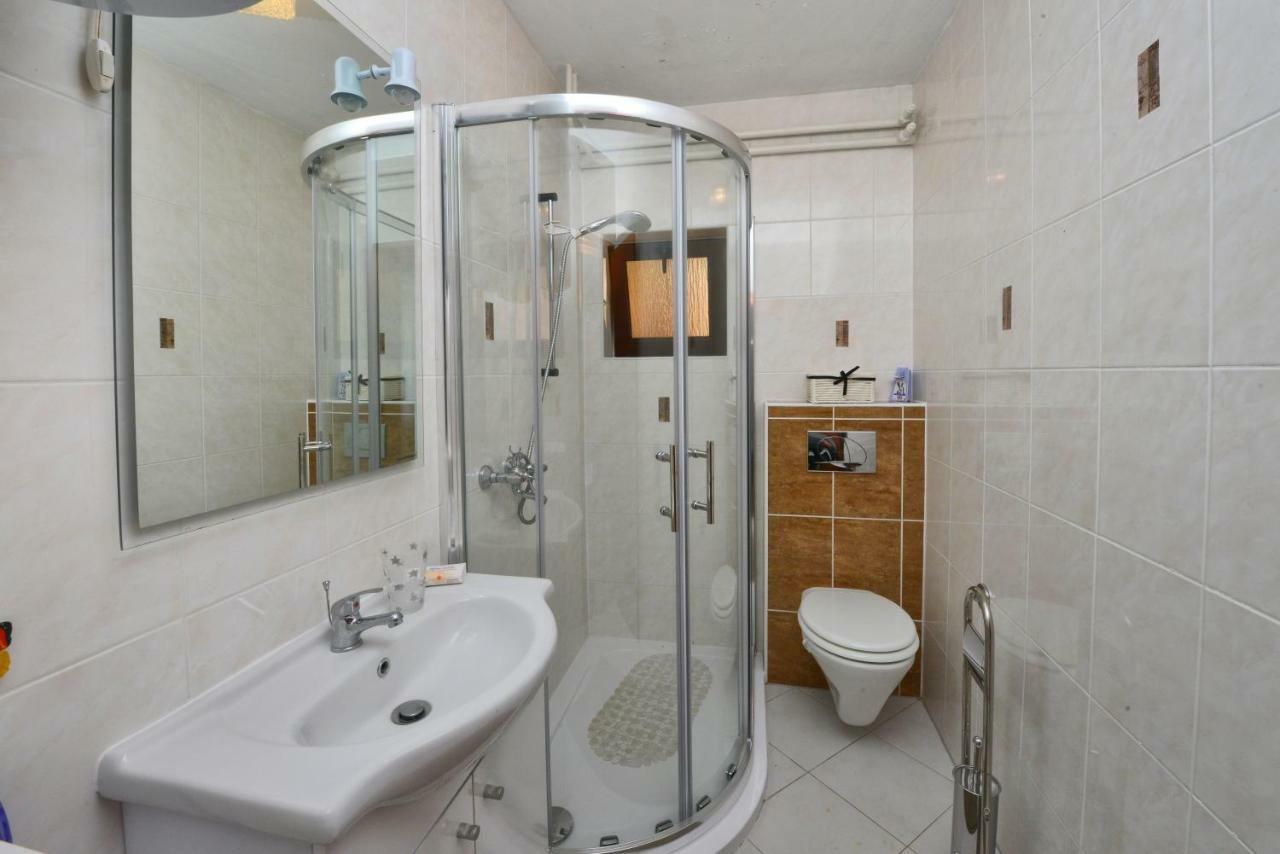 Apartment Kuki Пореч Екстериор снимка